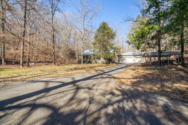 1934 Hog Creek Rd, Waynesboro, TN 38485