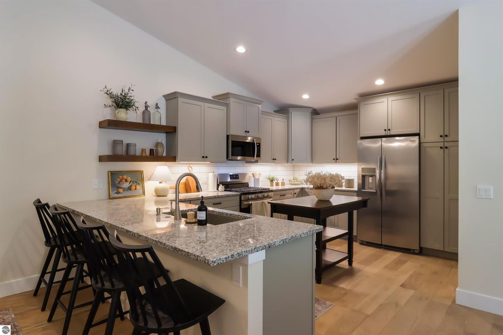 Image 12 of property listing at 1733 Linden Avenue # 17, Traverse City, MI 49686