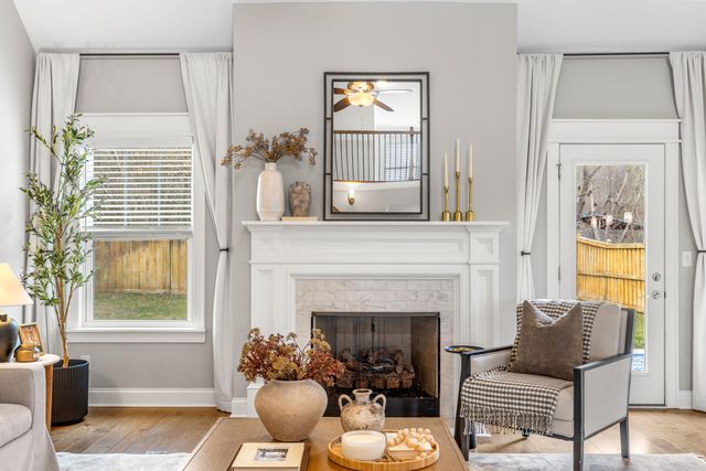 595 Deer Valley Dr, Hixson, TN 37343