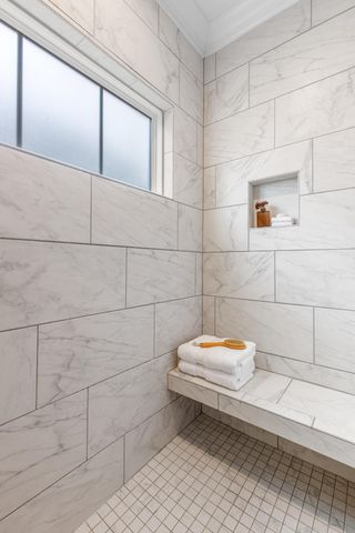 595 Deer Valley Dr, Hixson, TN 37343