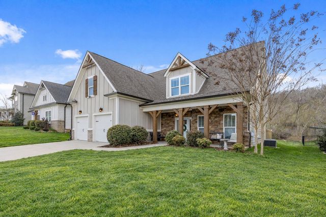 595 Deer Valley Dr, Hixson, TN 37343