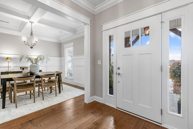 595 Deer Valley Dr, Hixson, TN 37343