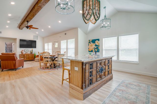 508 S Elm Street, Weatherford, TX 76086