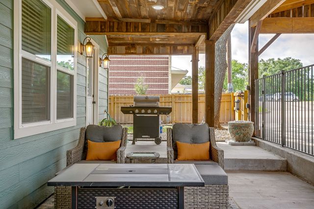 508 S Elm Street, Weatherford, TX 76086