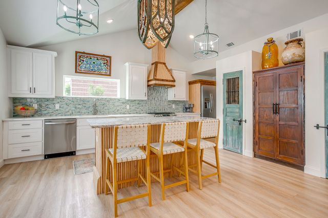 508 S Elm Street, Weatherford, TX 76086