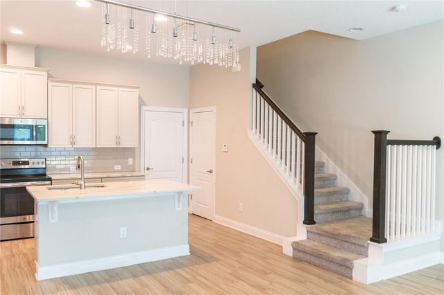 1011 LYCHEE COURT, Lake Mary, FL 32746