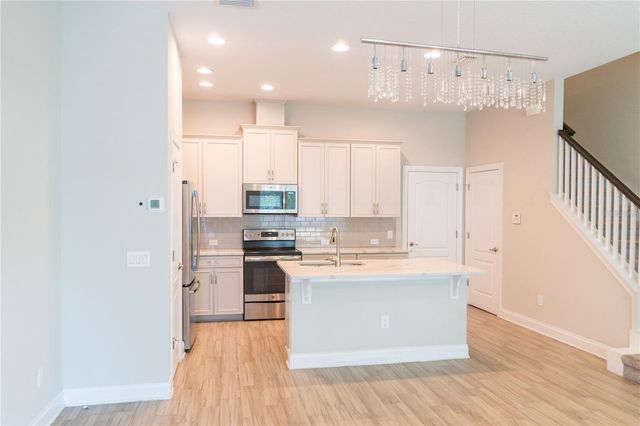 1011 LYCHEE COURT, Lake Mary, FL 32746