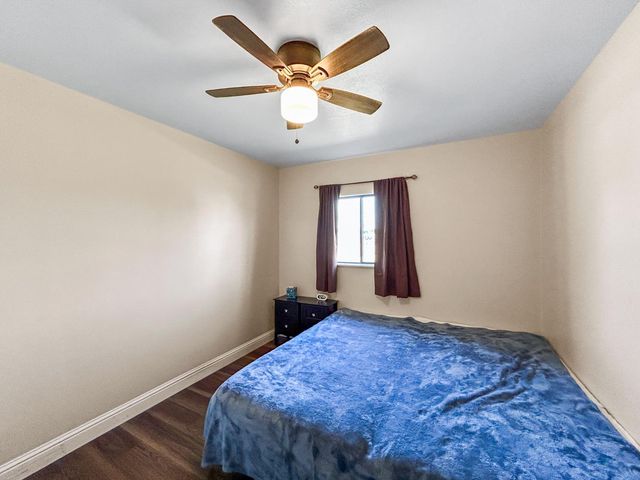 560 W Stuart Avenue, Clovis, CA 93612