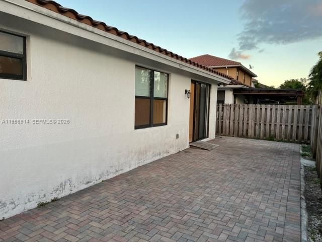 9952 NW 10th St 9952, Miami, FL 33172