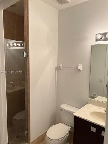 9952 NW 10th St 9952, Miami, FL 33172