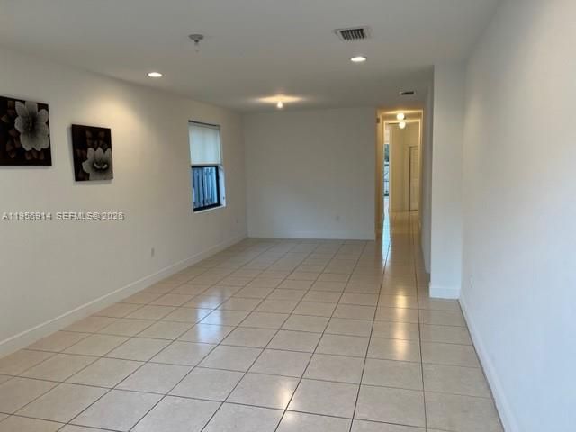 9952 NW 10th St 9952, Miami, FL 33172