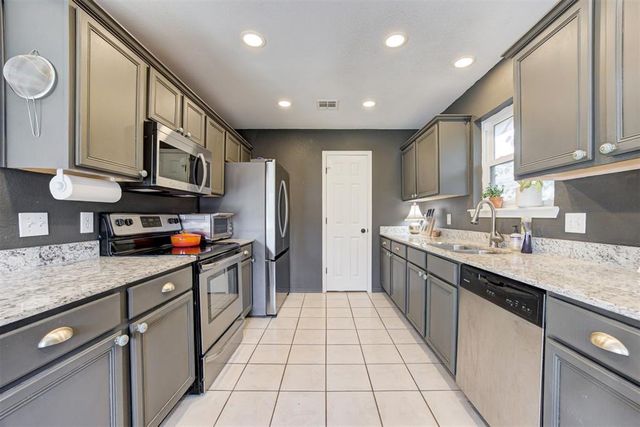 10312 NW 45th Street, Yukon, OK 73099