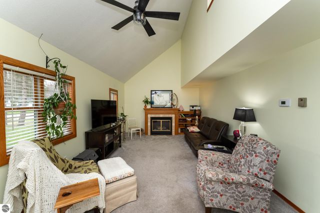 1735 Scully Road, Mt Pleasant, MI 48858