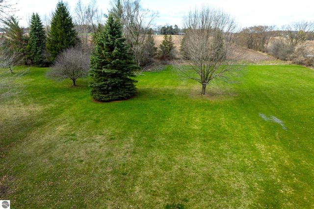 1735 Scully Road, Mt Pleasant, MI 48858