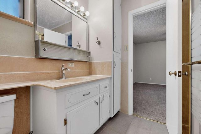 7029 VERANDA Road NE, Albuquerque, NM 87110