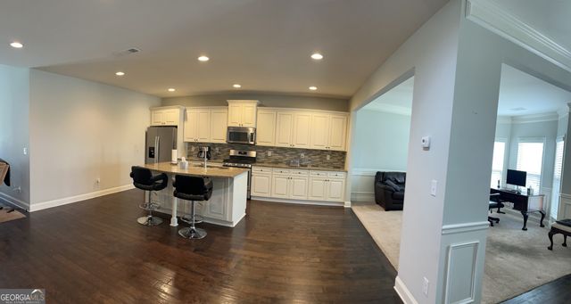 5730 Rivermoore Drive, Braselton, GA 30517