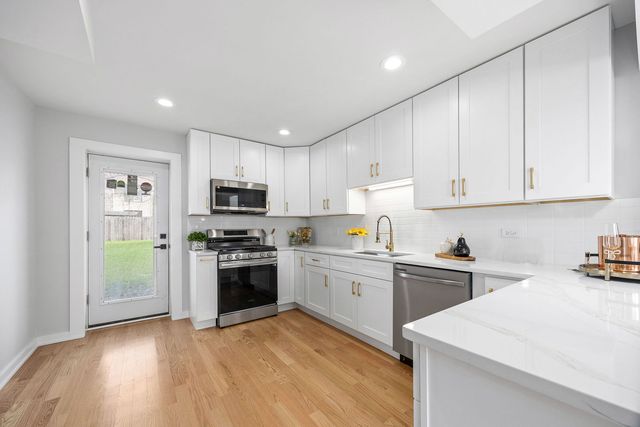 1N335 Purnell Street, Carol Stream, IL 60188