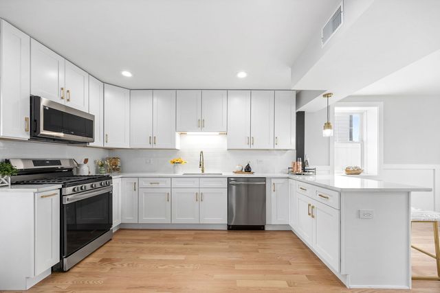 1N335 Purnell Street, Carol Stream, IL 60188