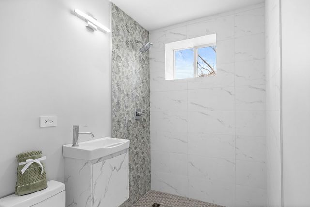 1N335 Purnell Street, Carol Stream, IL 60188