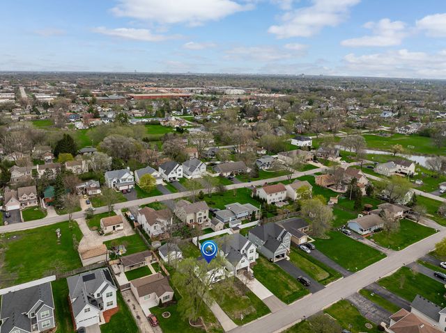 1N335 Purnell Street, Carol Stream, IL 60188