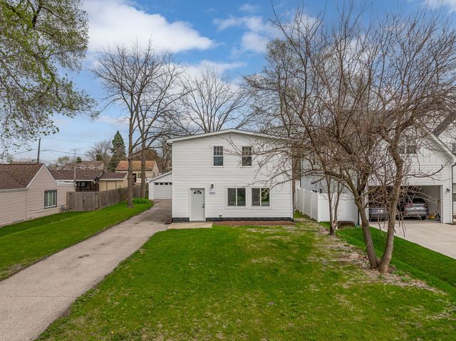 1N335 Purnell Street, Carol Stream, IL 60188