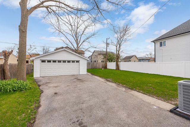 1N335 Purnell Street, Carol Stream, IL 60188