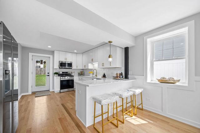 1N335 Purnell Street, Carol Stream, IL 60188