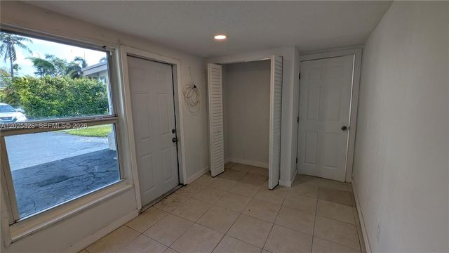 708 NE 4th St 1, Hallandale Beach, FL 33009