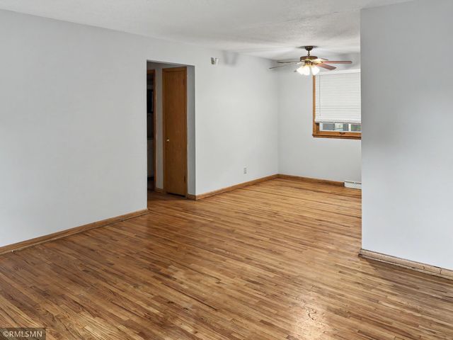 6213 Chowen Avenue N, Brooklyn Center, MN 55429