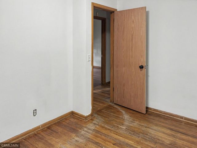 6213 Chowen Avenue N, Brooklyn Center, MN 55429