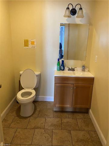 504 W Webb Avenue, Burlington, NC 27217