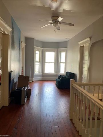 504 W Webb Avenue, Burlington, NC 27217