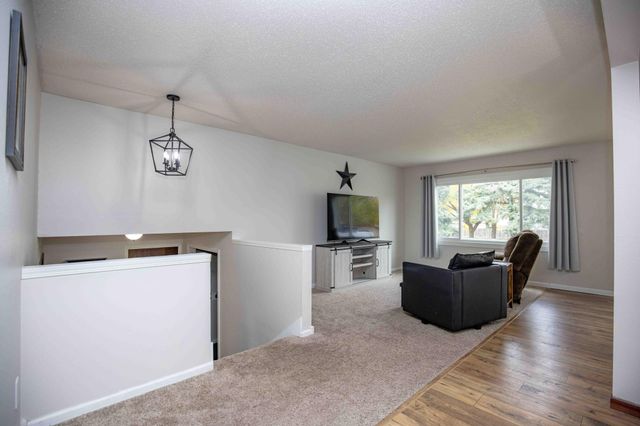 21 Birch Lane S, Fargo, ND 58103