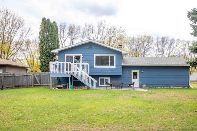 21 Birch Lane S, Fargo, ND 58103