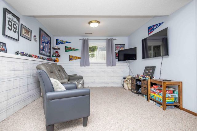 21 Birch Lane S, Fargo, ND 58103