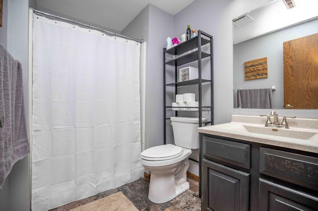 21 Birch Lane S, Fargo, ND 58103