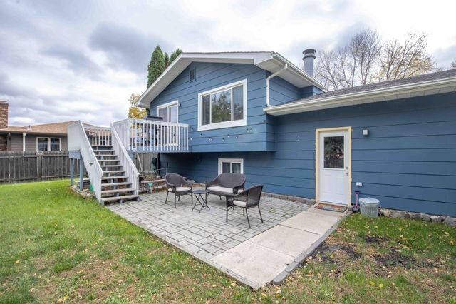 21 Birch Lane S, Fargo, ND 58103