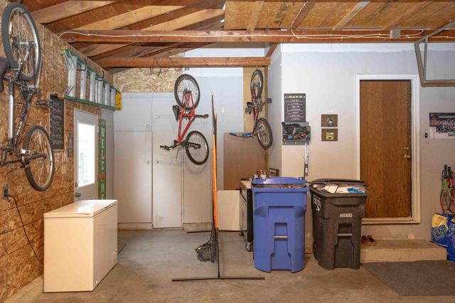 21 Birch Lane S, Fargo, ND 58103