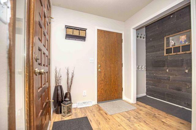 21 Birch Lane S, Fargo, ND 58103