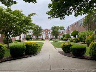 254-25 75th Avenue 2nd fl, Glen Oaks, NY 11004