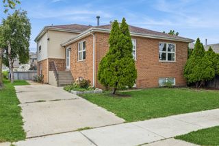 6614 Kane Avenue, Hodgkins, IL 60525