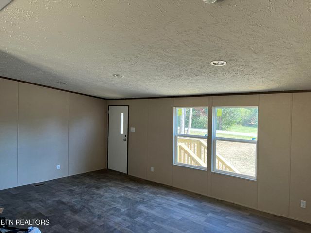 1415 Daysville Rd, Rockwood, TN 37854