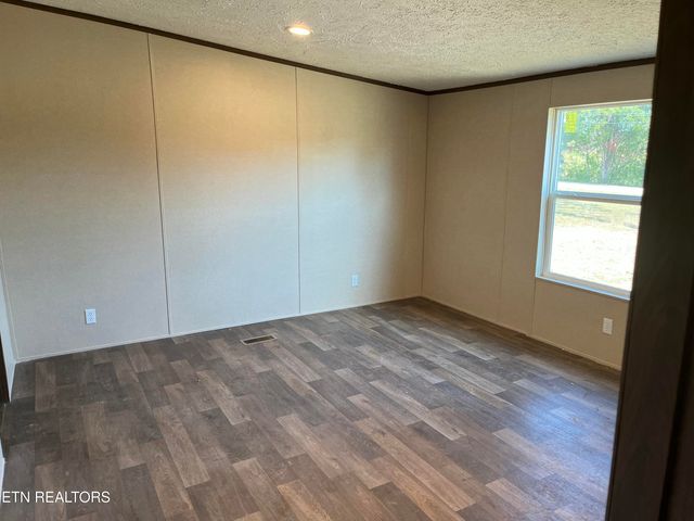 1415 Daysville Rd, Rockwood, TN 37854