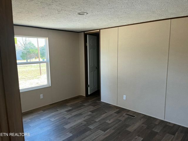 1415 Daysville Rd, Rockwood, TN 37854