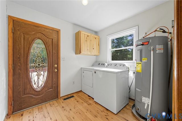 3425 Lindberg Ct, Disputanta, VA 23842