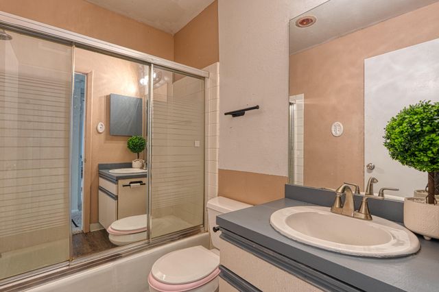 1601 Pennsylvania Street NE P4, Albuquerque, NM 87110