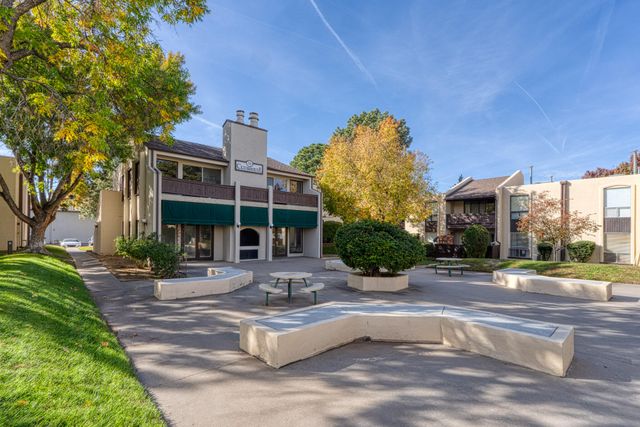 1601 Pennsylvania Street NE P4, Albuquerque, NM 87110