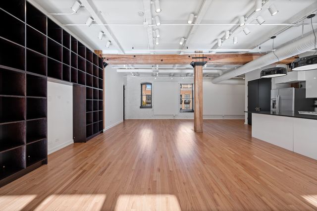 900 W JACKSON Boulevard 3W, Chicago, IL 60607