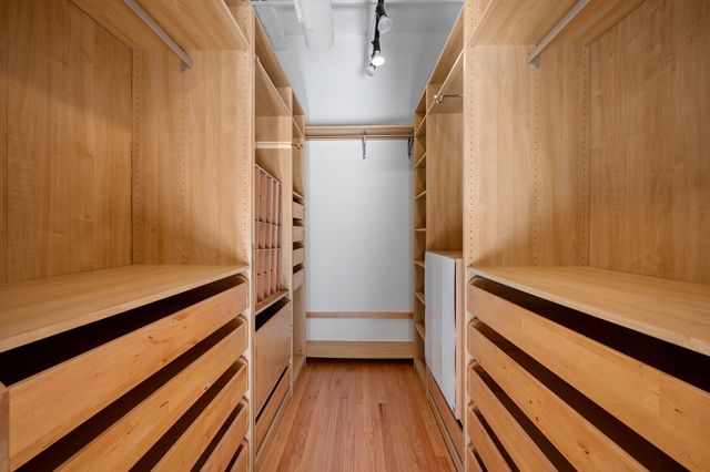 900 W JACKSON Boulevard 3W, Chicago, IL 60607