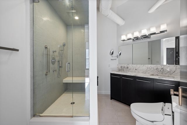 900 W JACKSON Boulevard 3W, Chicago, IL 60607